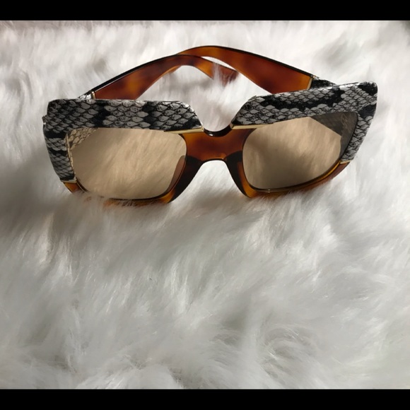 GUCCI Designer Snake Skin Print Sunglasses - Picture 3 of 5